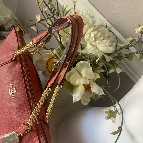 NWOT Coach Ava Chain Refined Red Pebble
Leather Tote Bag Carryall - Picture 6 of 15